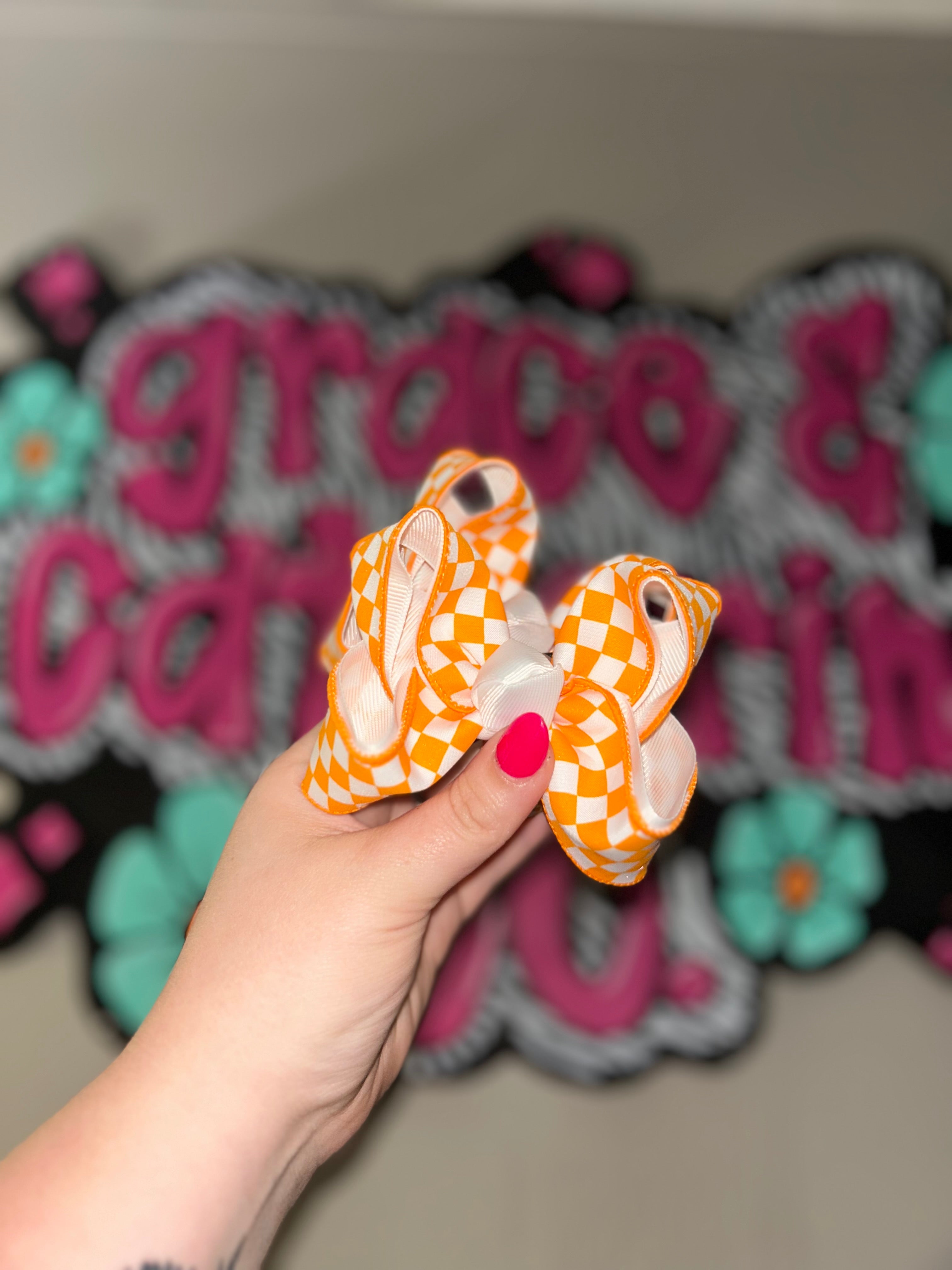 Orange checkered pigs